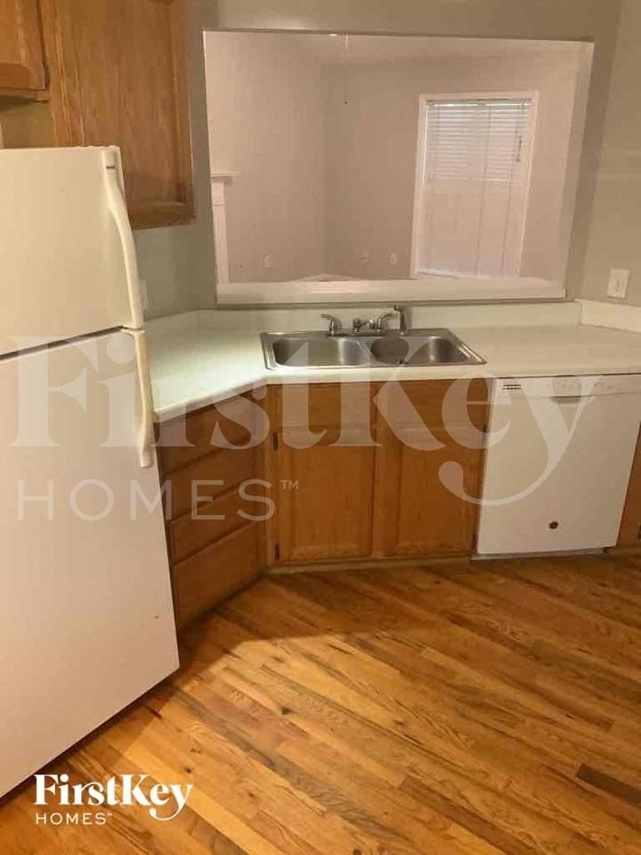 6550 Remington Dr - Photo 5 of 19