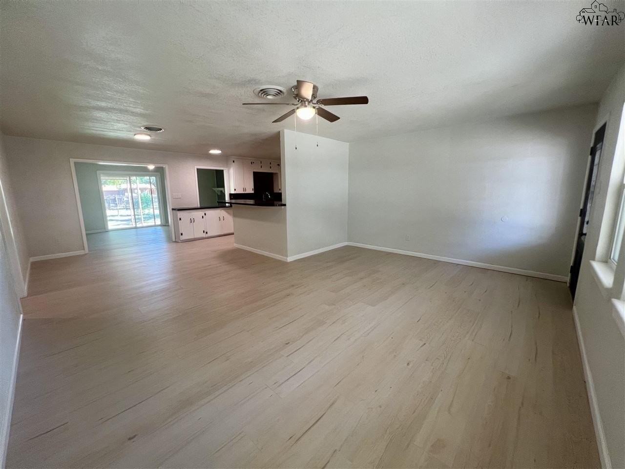 4505 University Ave - Photo 3 of 26