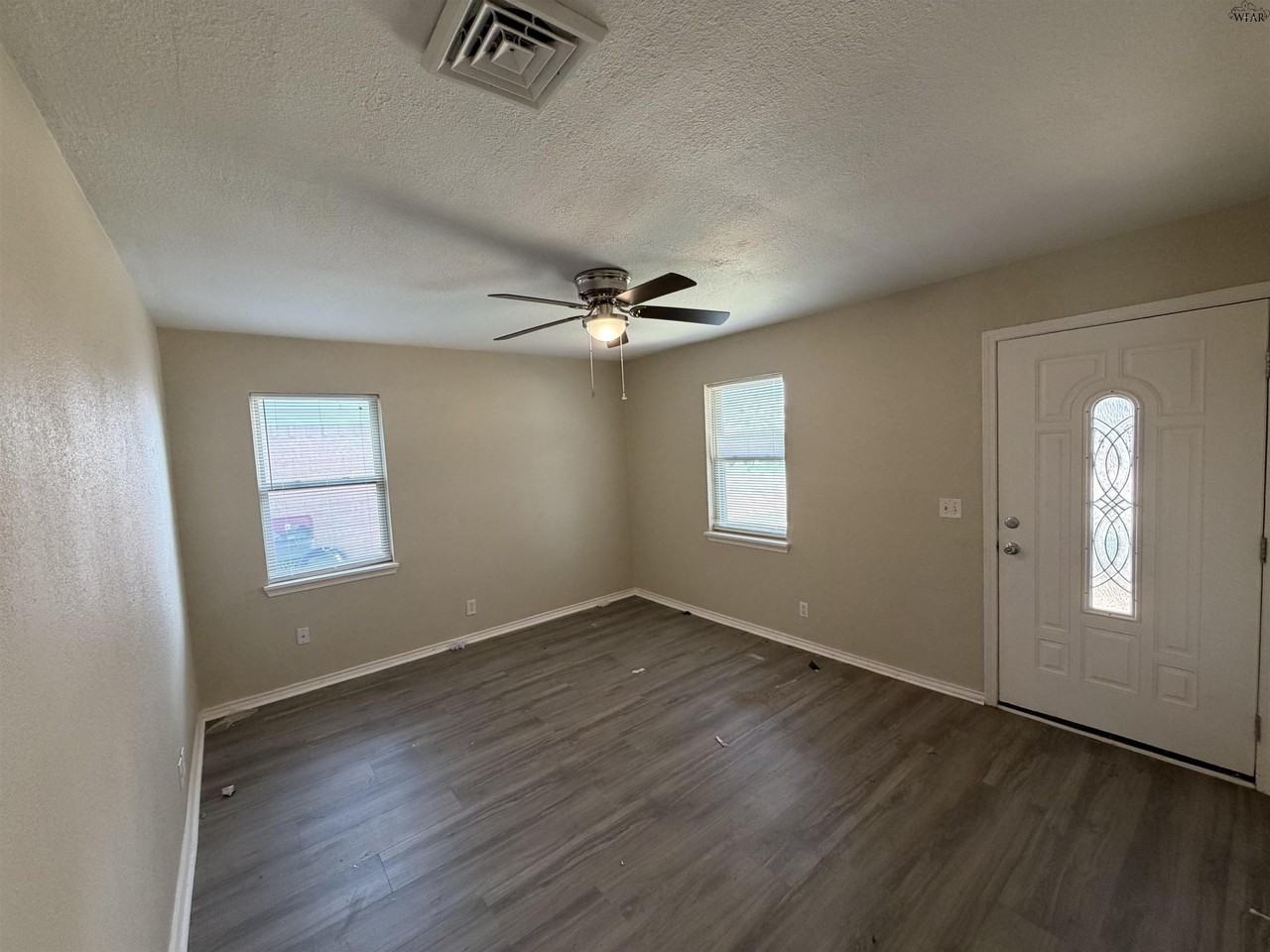 1417 Covington St - Photo 3 of 13