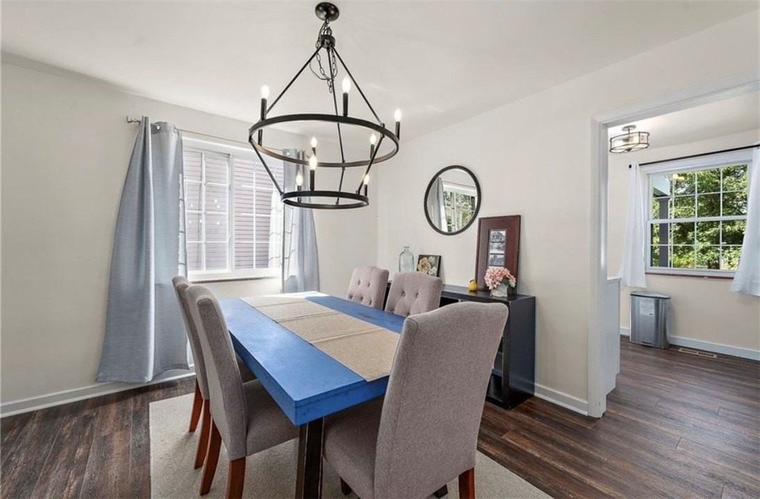 327 Chestnut St - Photo 4 of 9