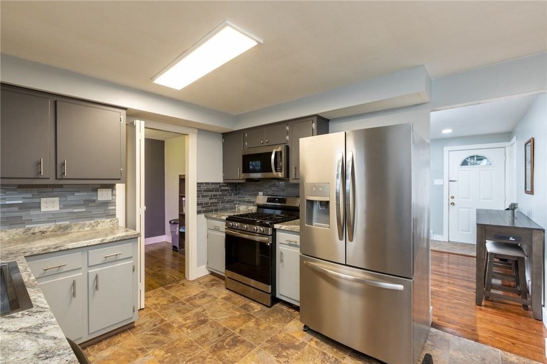 2413 Nicholson Rd - Photo 6 of 30