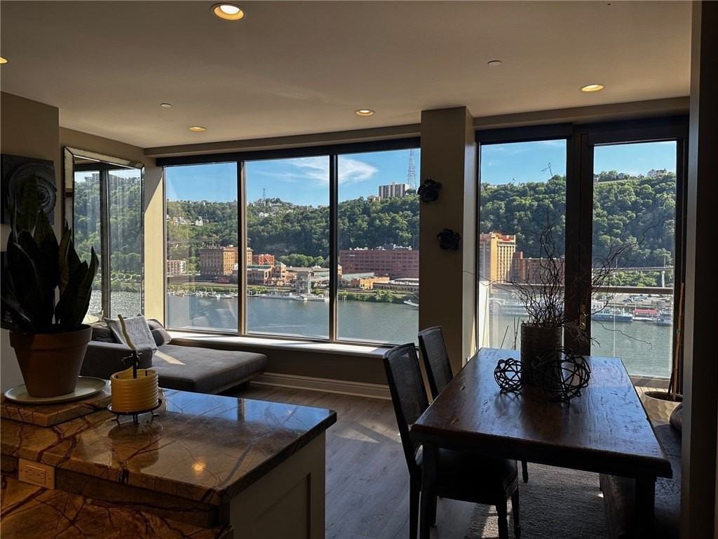 151 Fort Pitt Blvd #902 - Photo 4 of 26