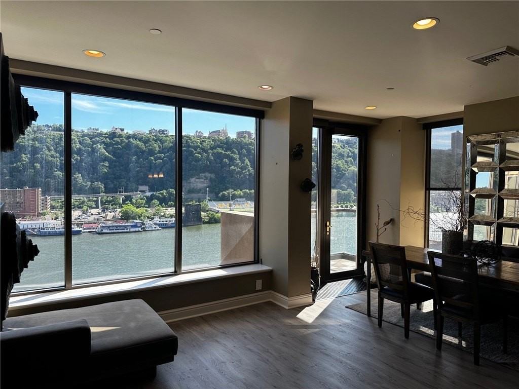 151 Fort Pitt Blvd #902 - Photo 7 of 26