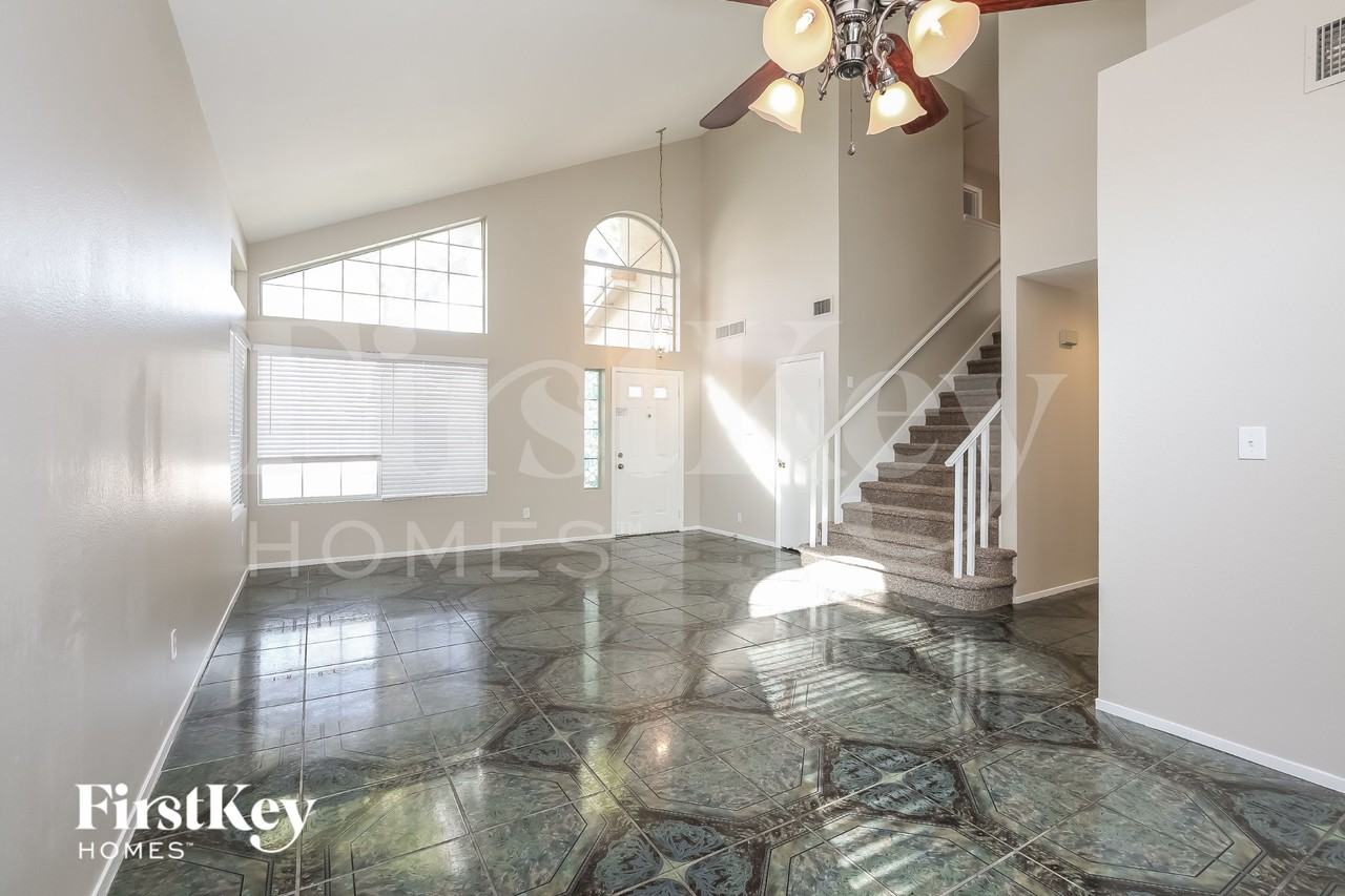 1455 Heather Ridge Rd - Photo 3 of 15