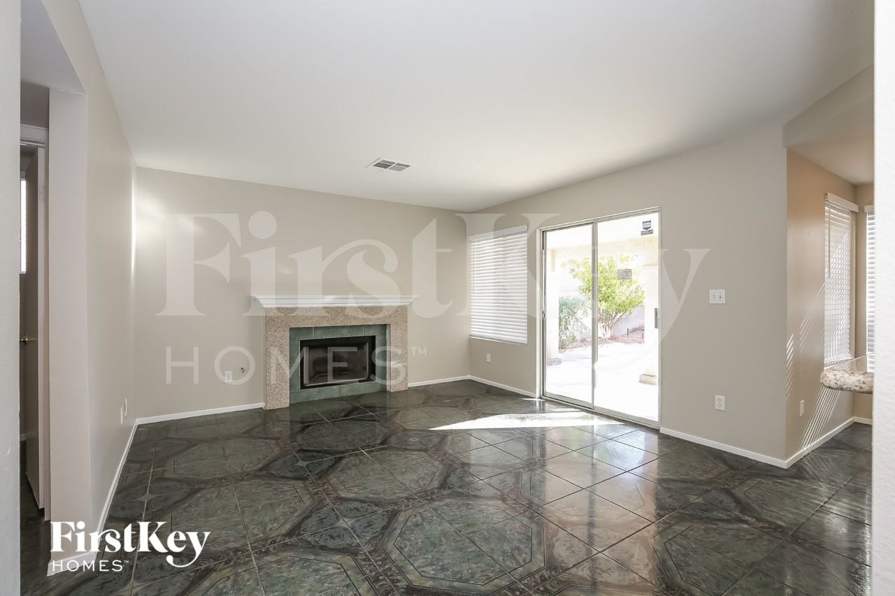 1455 Heather Ridge Rd - Photo 6 of 15