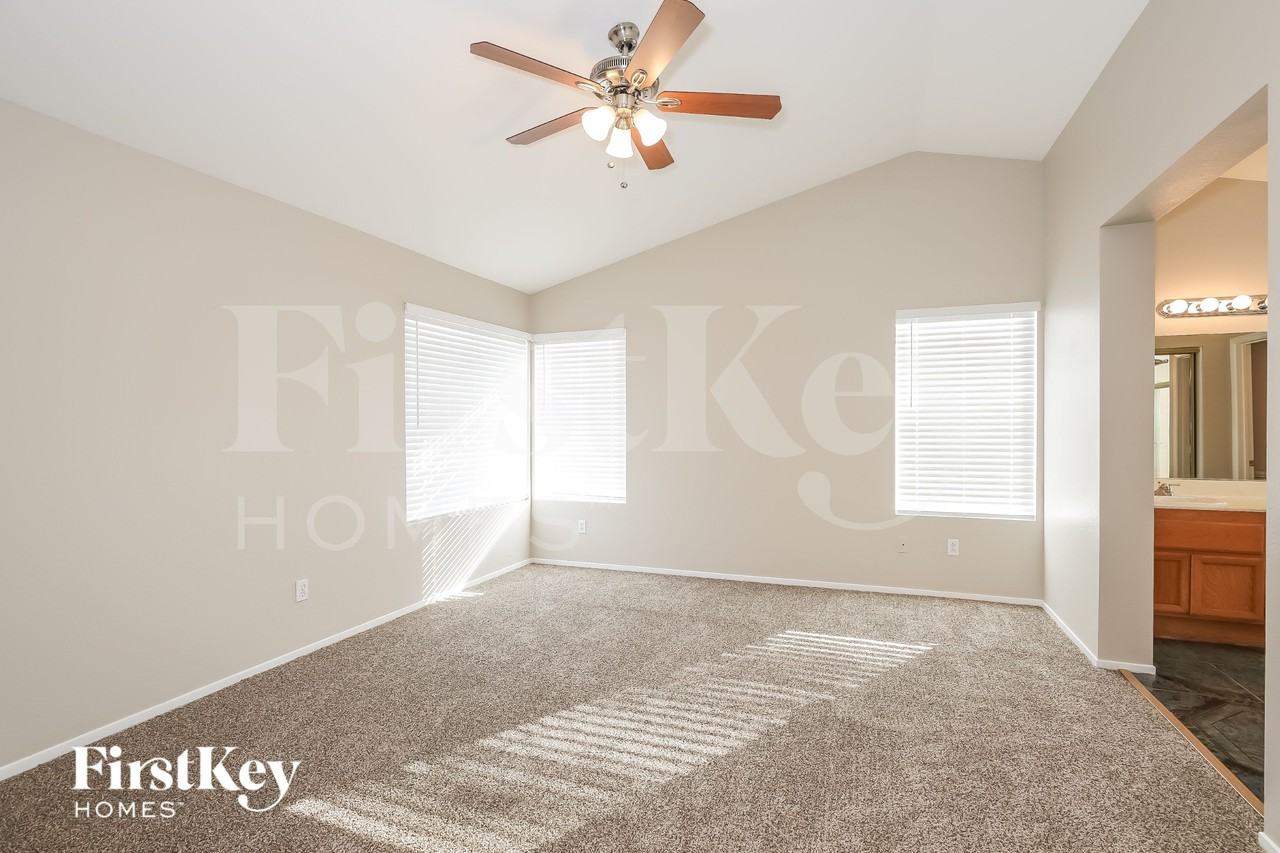 1455 Heather Ridge Rd - Photo 7 of 15