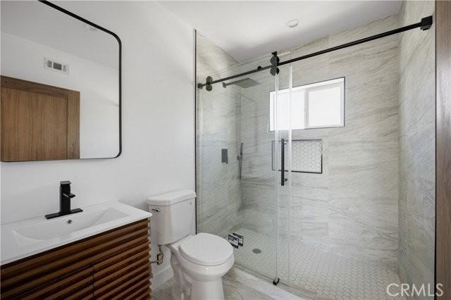 10053 Amestoy Ave - Photo 3 of 8