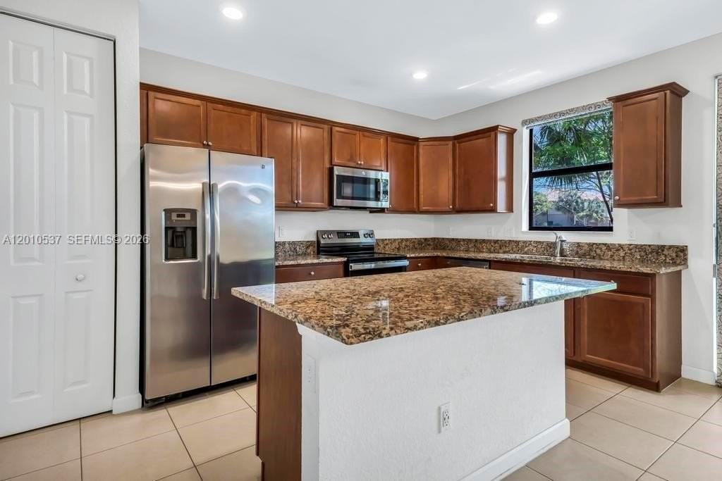 6978 Broadland Way - Photo 6 of 37
