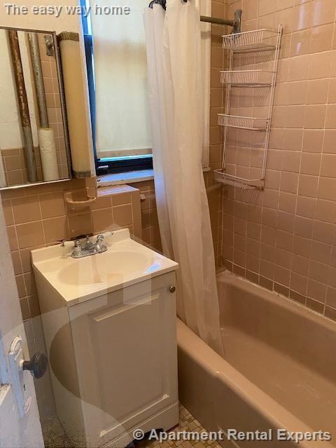 335A Harvard St #7 - Photo 3 of 5