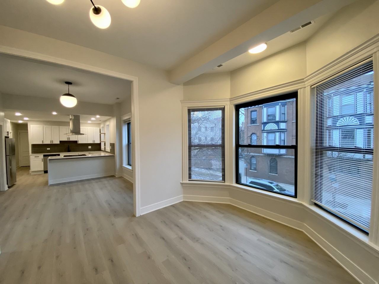 1034 W Belmont Ave #2F - Photo 2 of 35