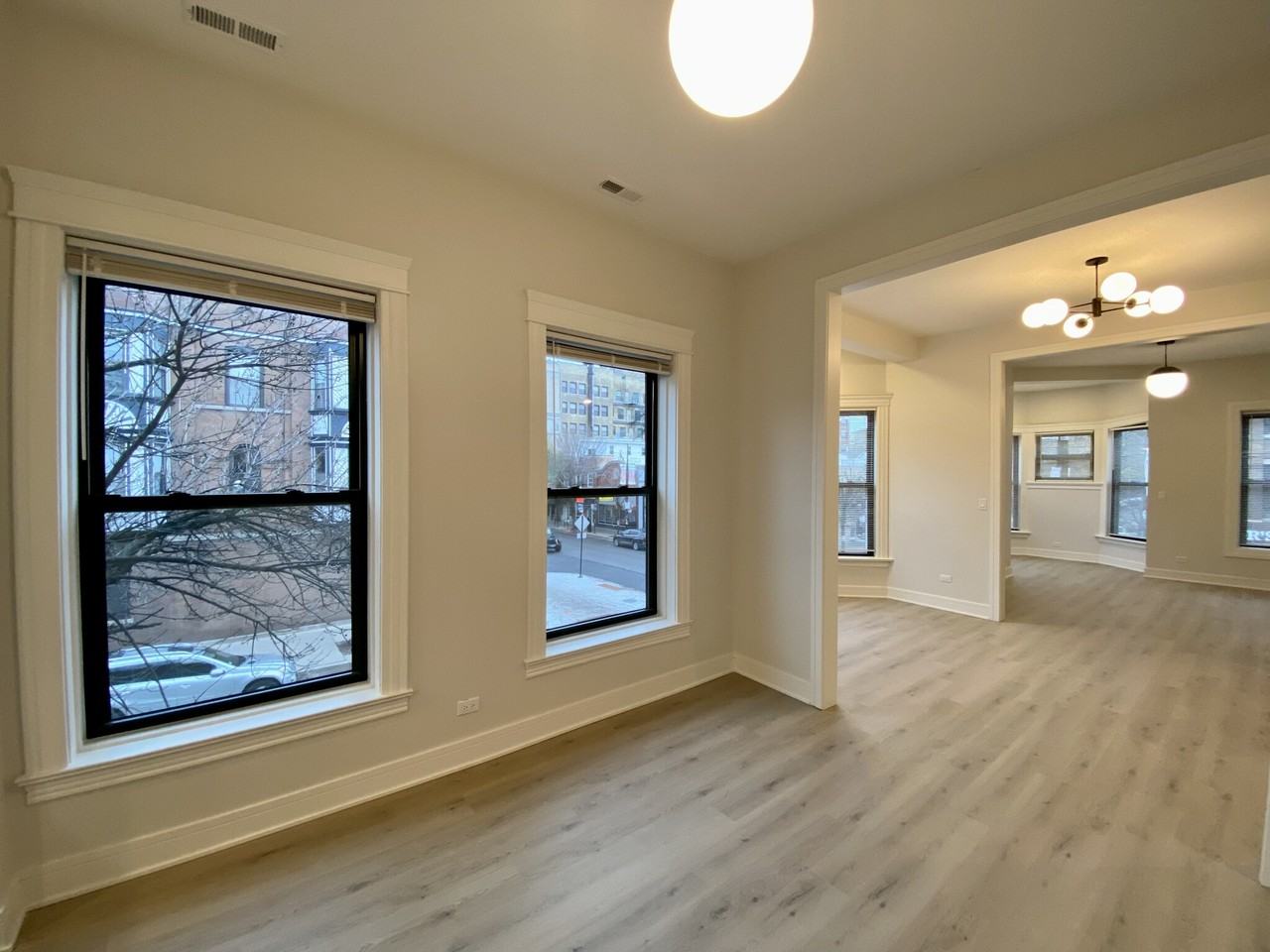 1034 W Belmont Ave #2F - Photo 5 of 35