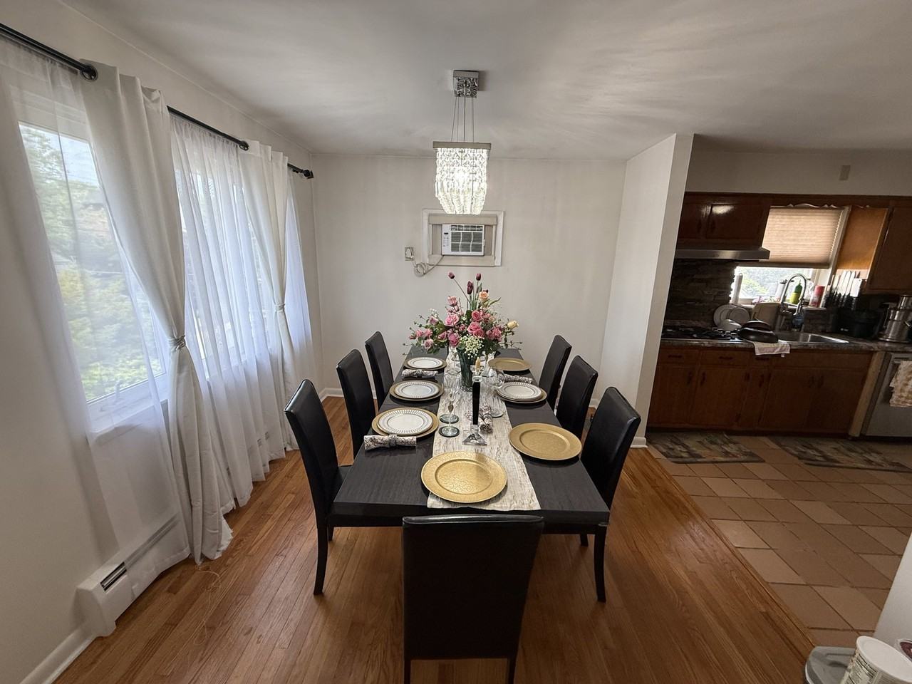 250 Maple St - Photo 6 of 8