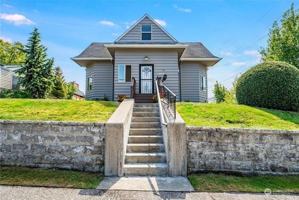 featured image of 4803 S Findlay St