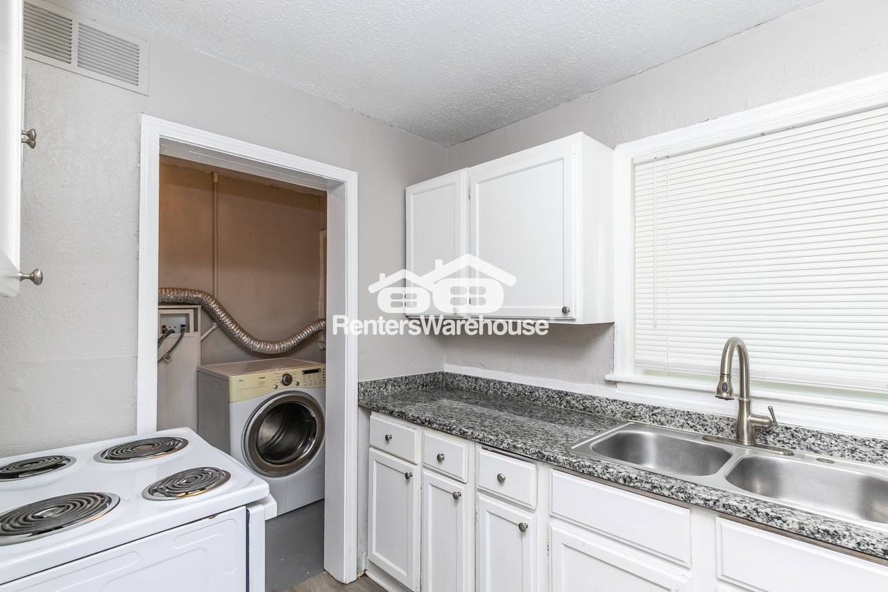 1836 E 77th St - Photo 3 of 18