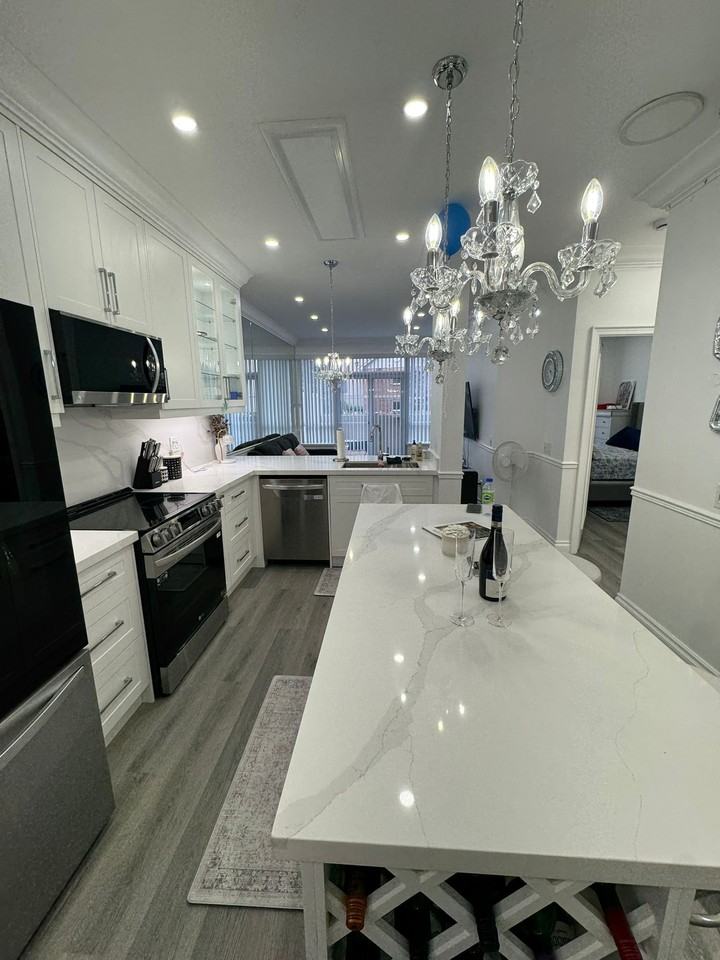 1200 The Esplanade North - Photo 4 of 11
