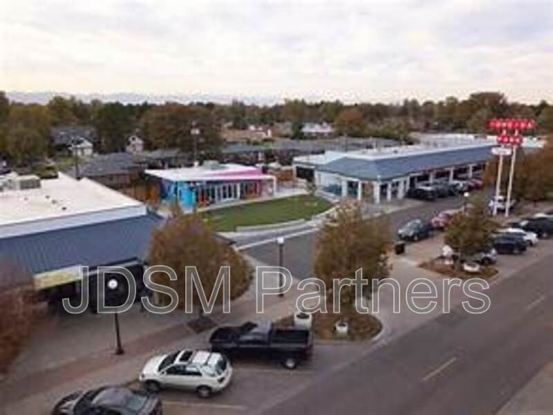 2308 Newport St - Photo 4 of 14