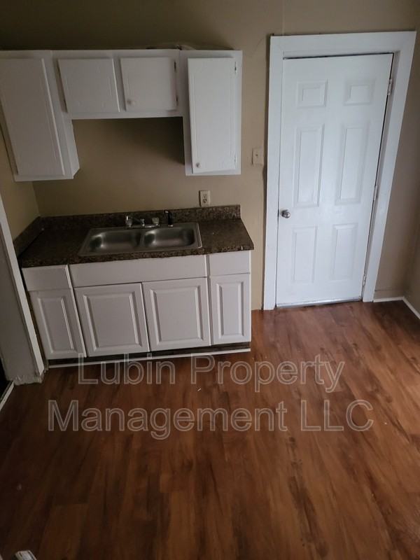 1490 Dallas St - Photo 6 of 7