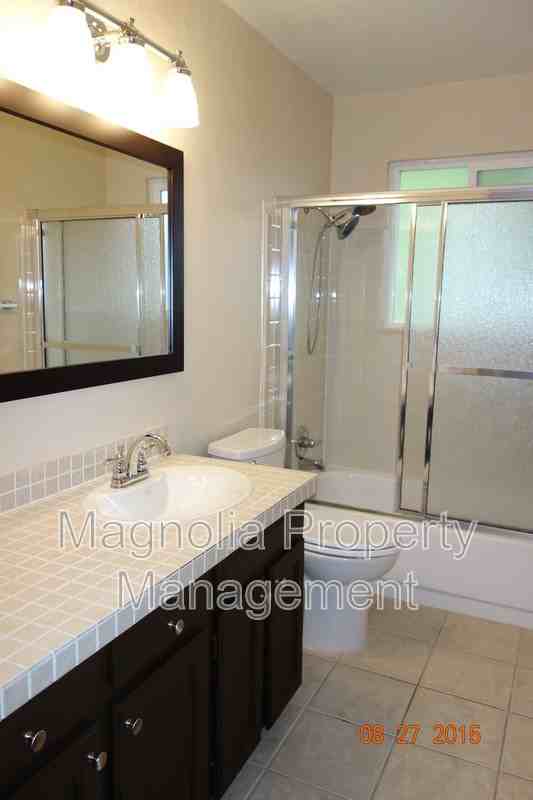 1185 Applewood Dr - Photo 5 of 16