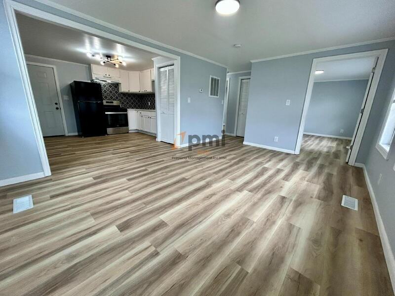 2925 Silverbrook Ave - Photo 2 of 21