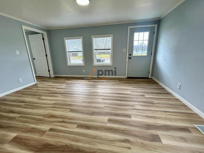 2925 Silverbrook Ave - Photo 5 of 21