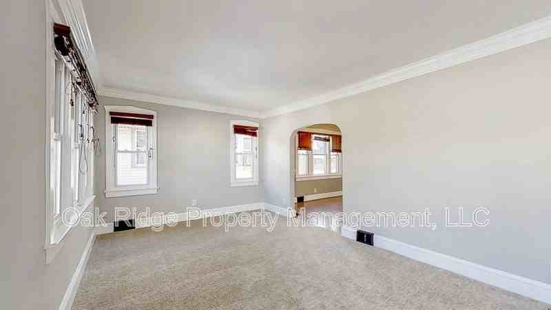 30 E 4th Ave - Photo 7 of 10