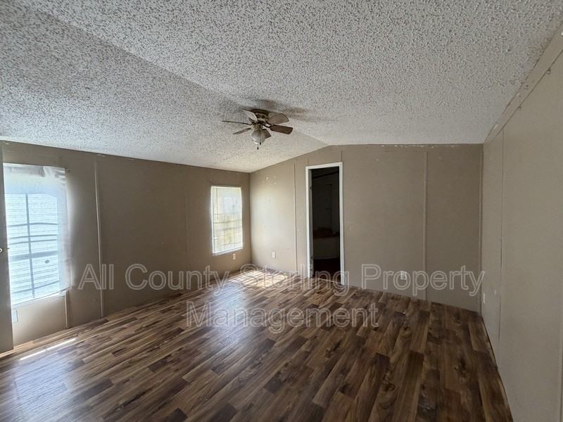 109 Sw Socket Gln - Photo 3 of 8