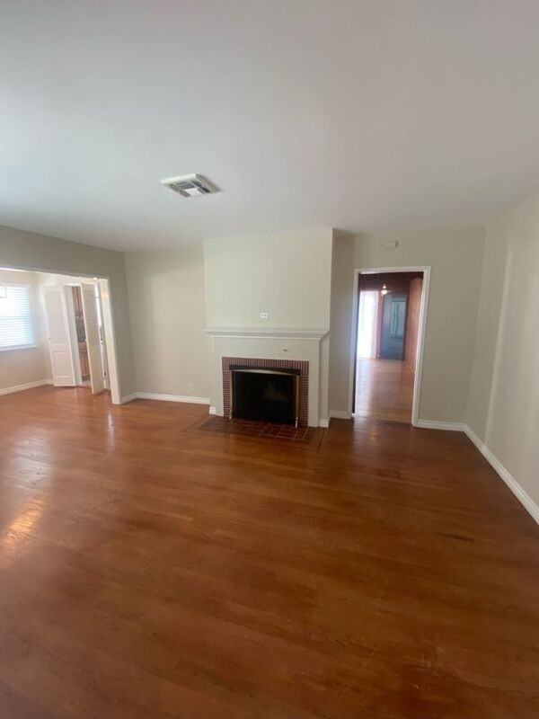 626 N Sparks St - Photo 3 of 20