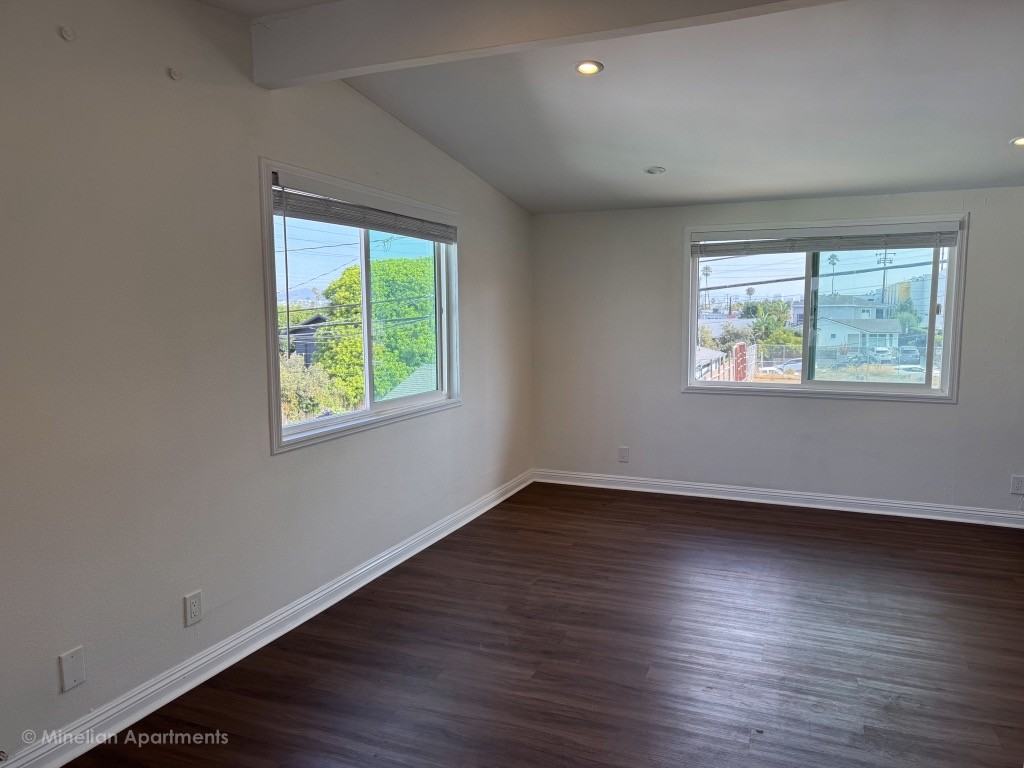 1813 12th St #G - Photo 2 of 12