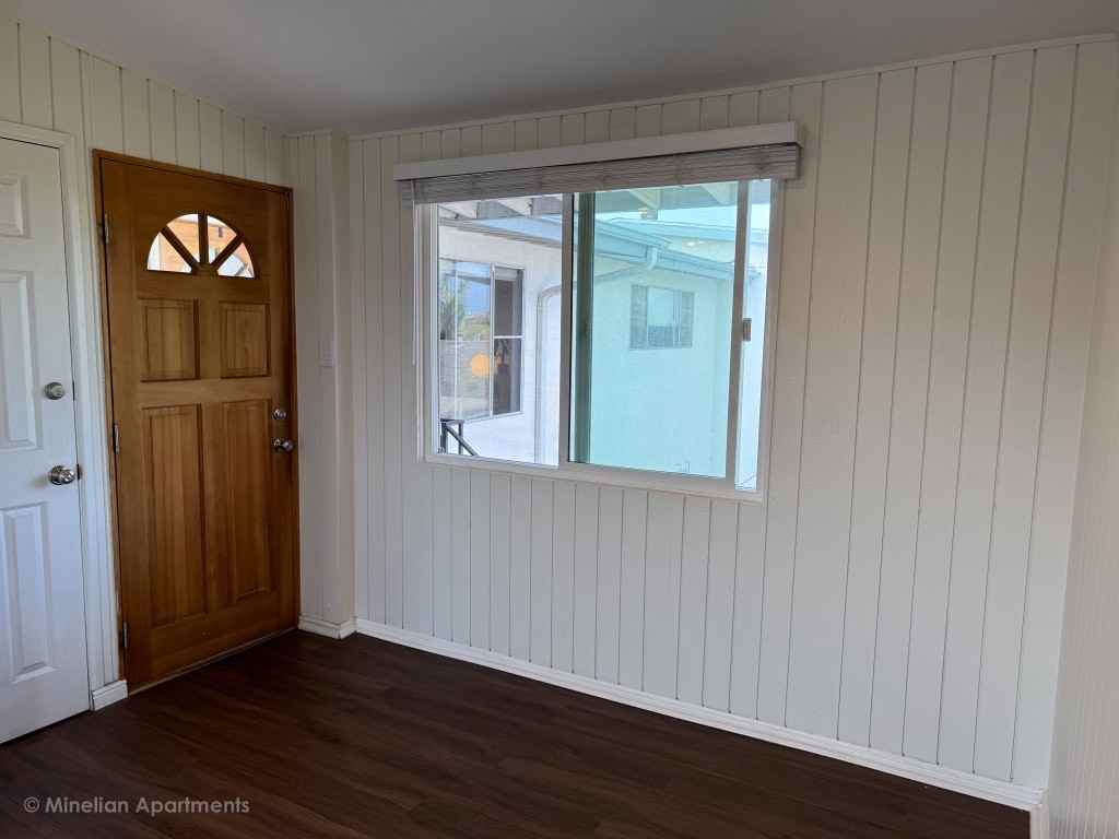 1813 12th St #G - Photo 4 of 12