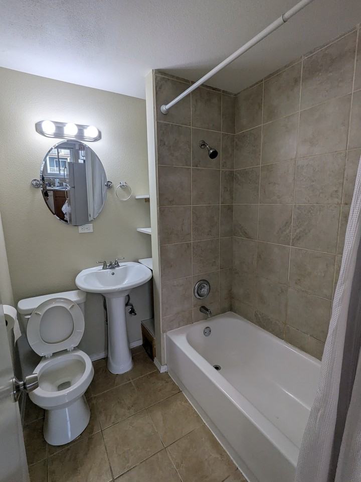 711 21st Ave #4 - Photo 7 of 14