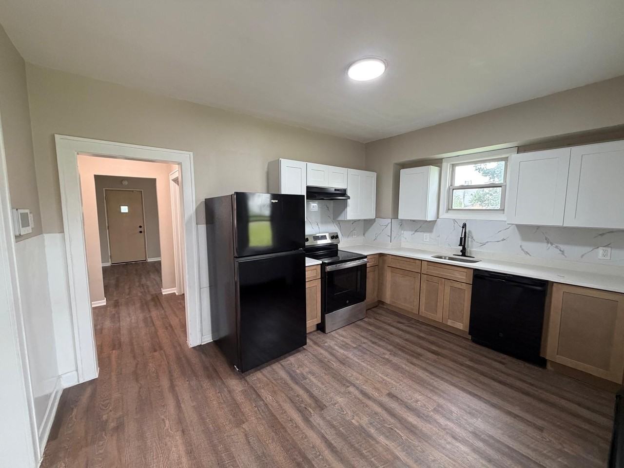 871 Horton St - Photo 4 of 23