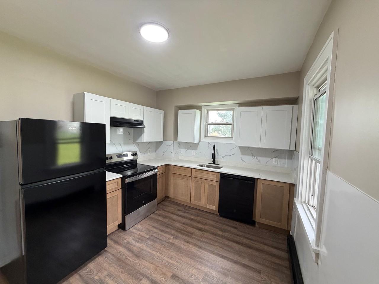 871 Horton St - Photo 5 of 23