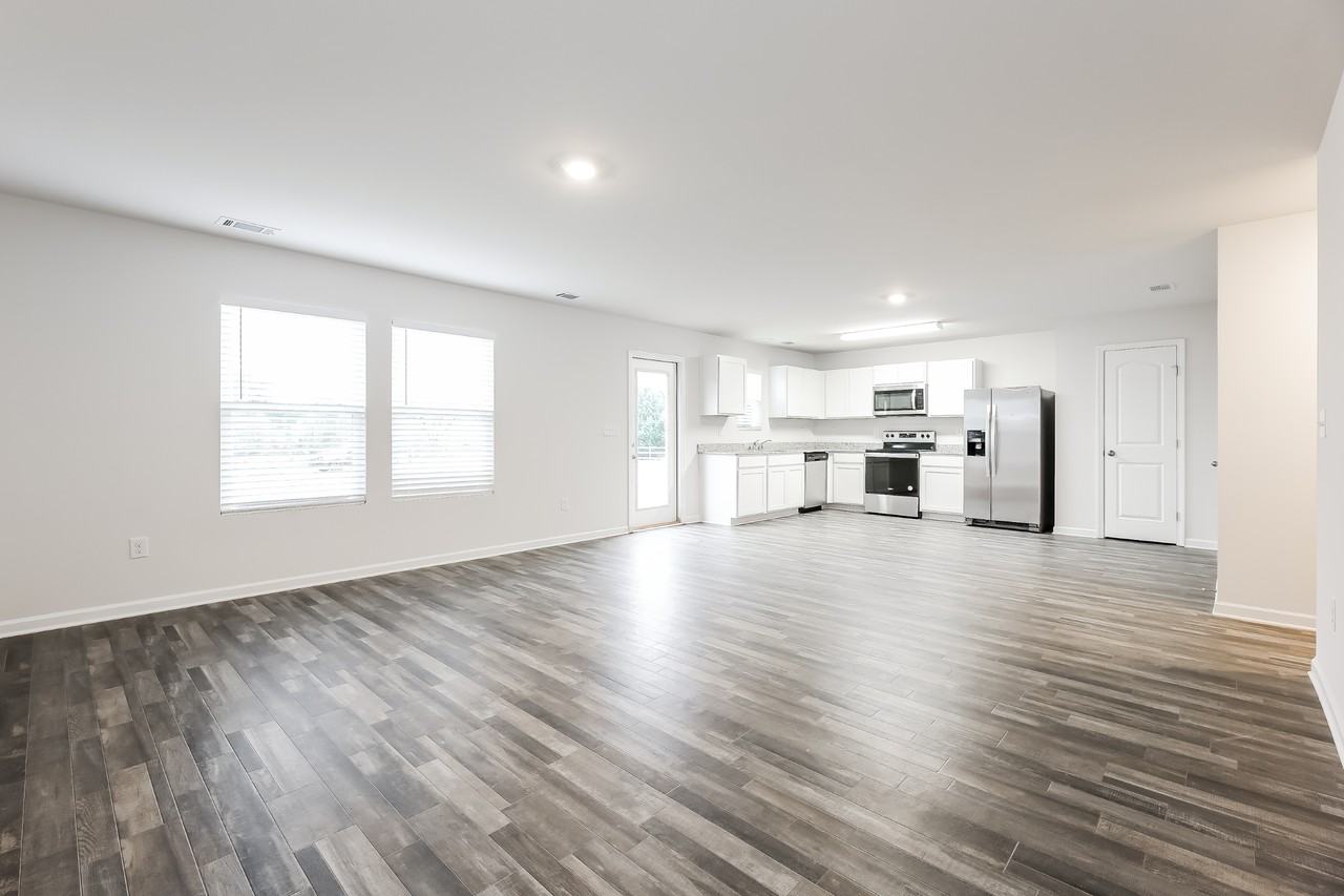 547 Springtime Ln - Photo 2 of 16