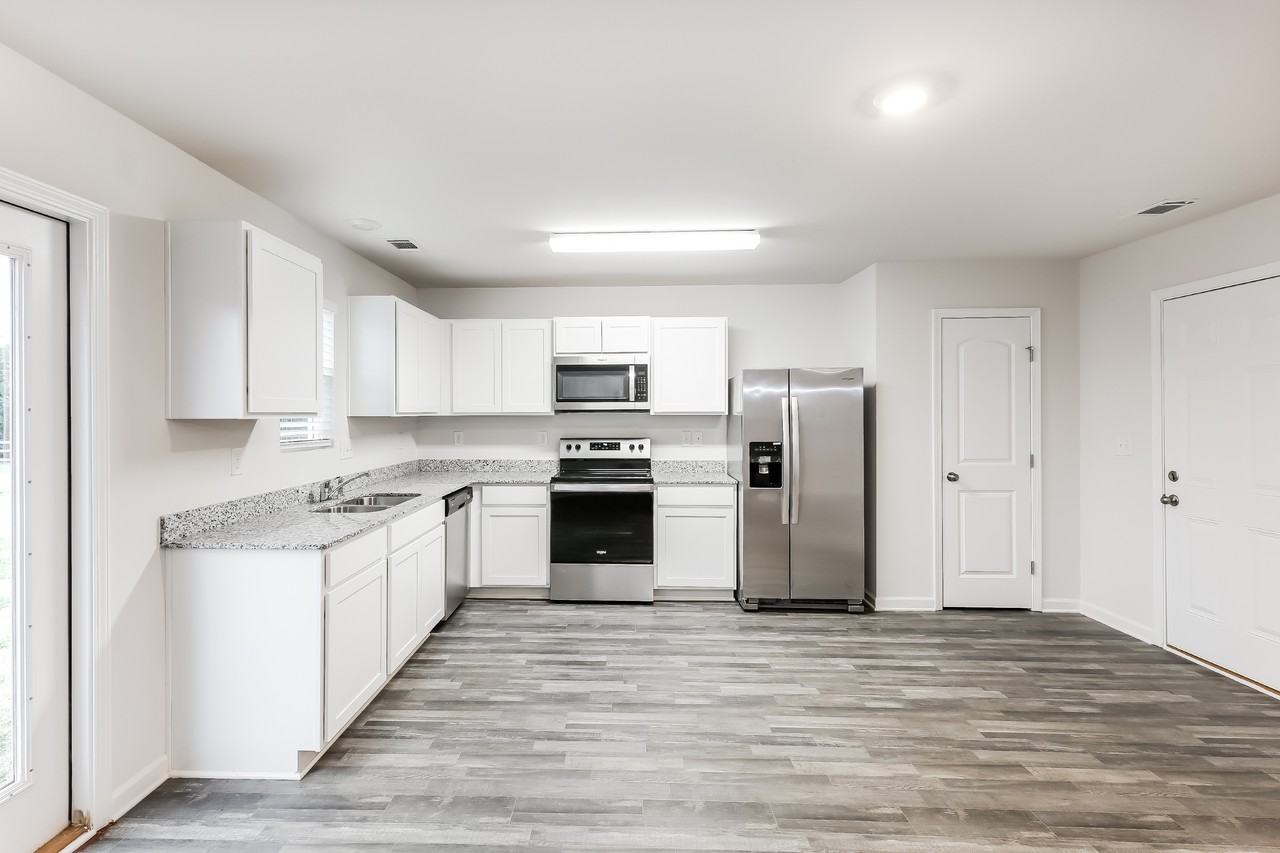 547 Springtime Ln - Photo 6 of 16
