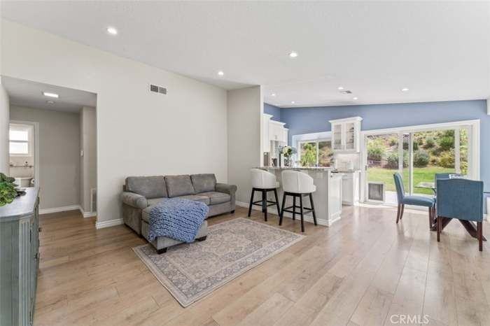 27844 Carnegie Ave - Photo 3 of 27
