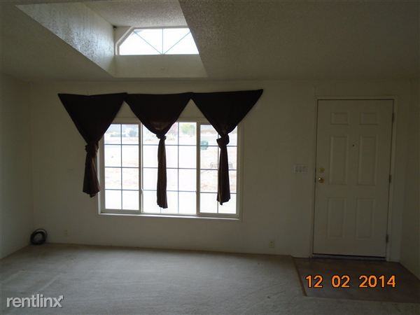 3374 McConnico Rd - Photo 2 of 10