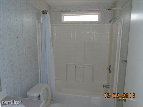 3374 McConnico Rd - Photo 3 of 10