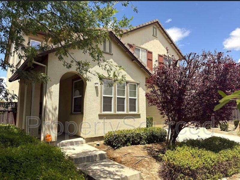 18517 Admiral Way - Photo 3 of 50