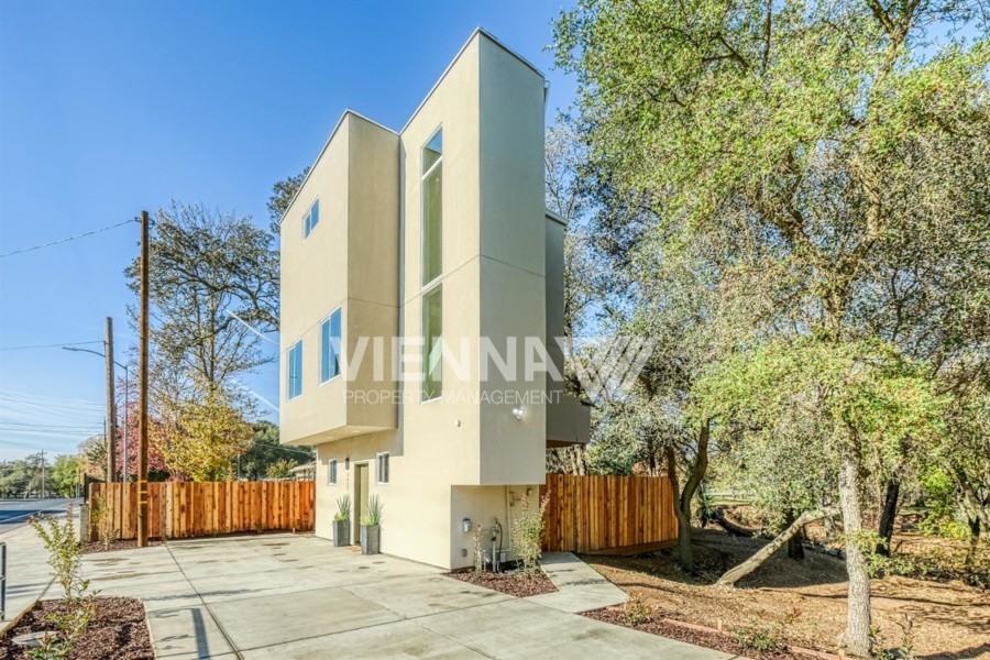 7437 Antelope Rd - Photo 2 of 34