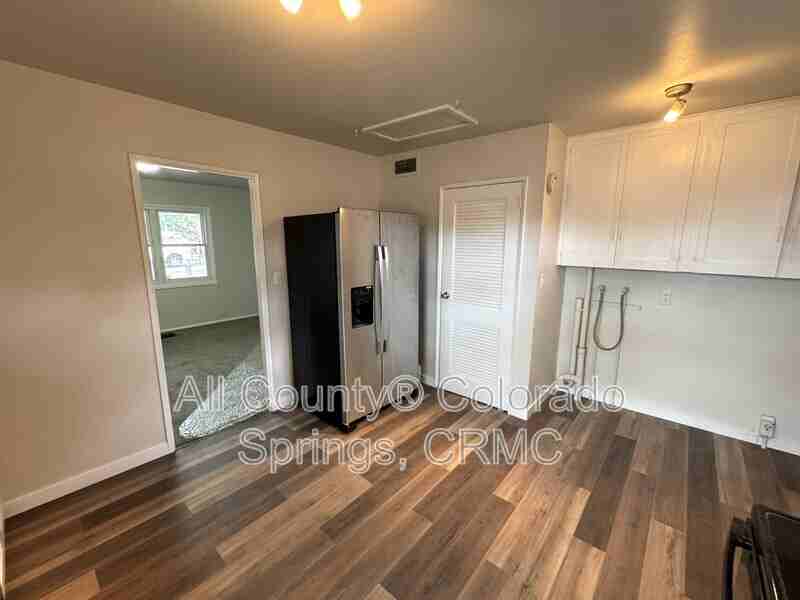 1316 Harrison Rd - Photo 6 of 17