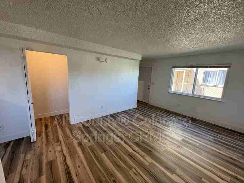 6676 Provincial Dr - Photo 5 of 13