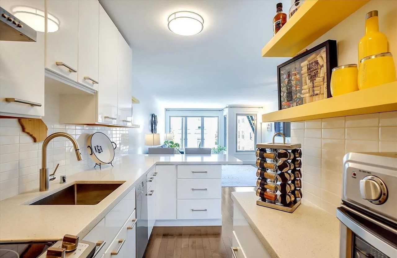 2364 Pacific Ave #5 - Photo 2 of 18