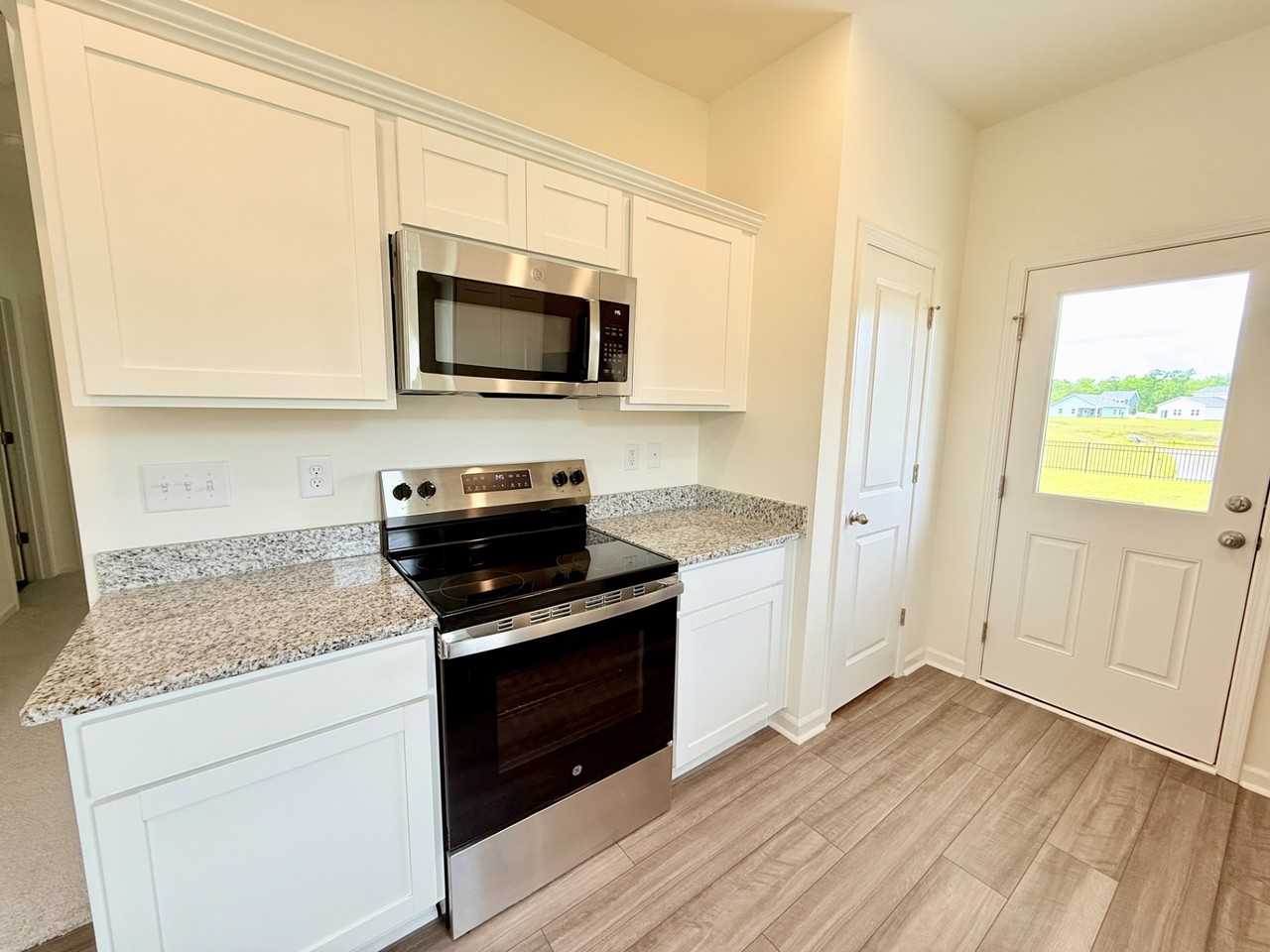 579 Castillo Dr - Photo 6 of 26