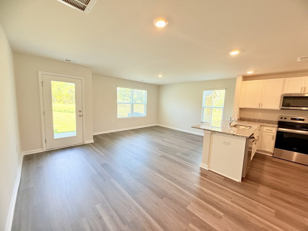 128 Harvest Gold Dr - Photo 2 of 28