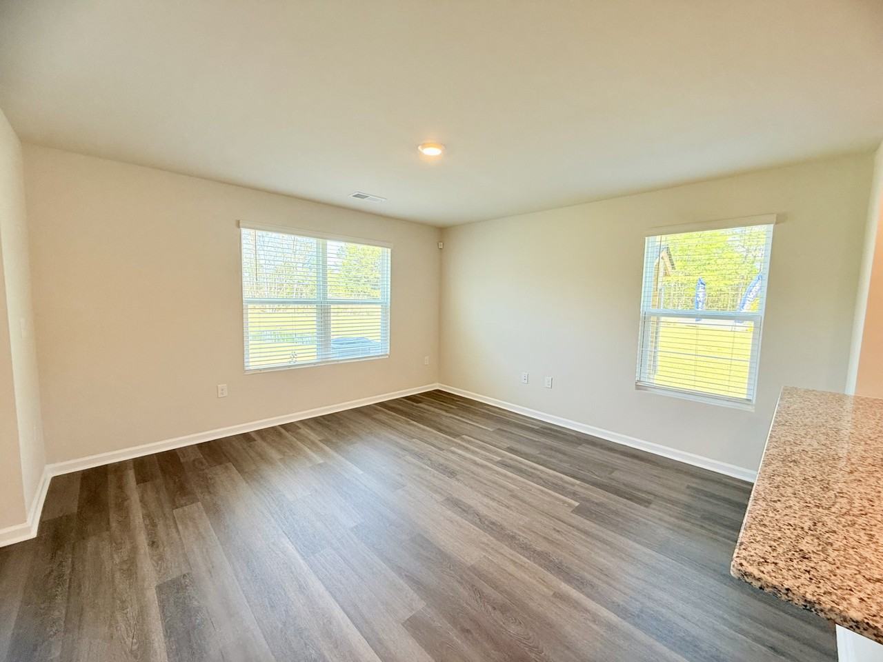 128 Harvest Gold Dr - Photo 4 of 28