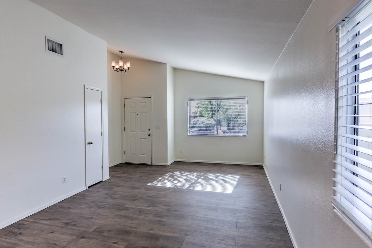 10984 N Double Eagle Ct - Photo 4 of 29