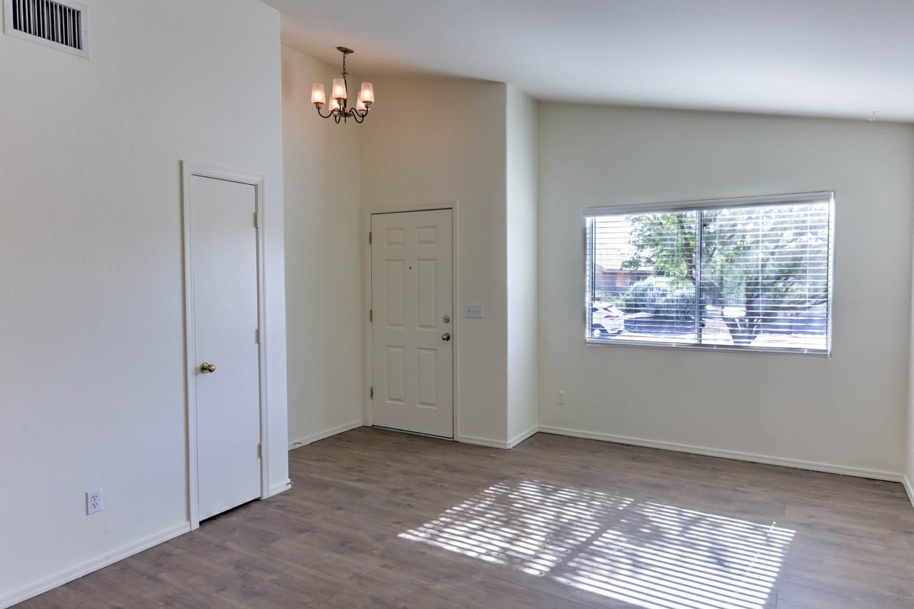 10984 N Double Eagle Ct - Photo 5 of 29
