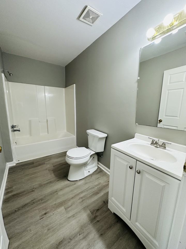 715 Ayers St - Photo 4 of 13