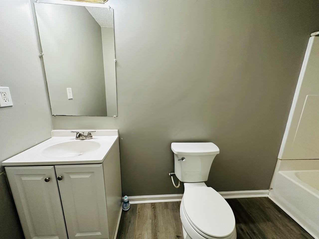 715 Ayers St - Photo 5 of 13