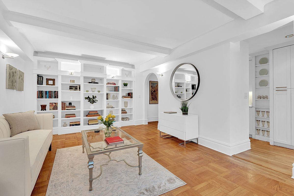 35 W 92nd St #2D - Photo 3 of 7